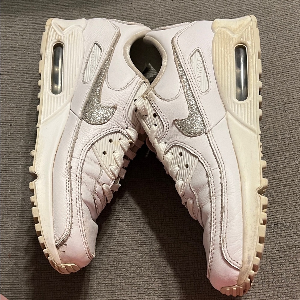 Nike air max Women's Swoosh White and glitter leather Sneakers sz8 - Picture 8 of 9
